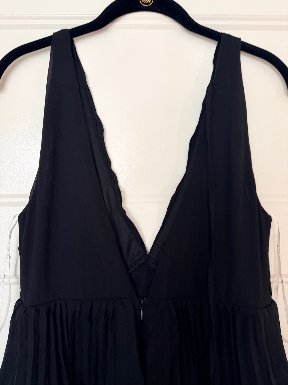 NWT Lulus Mesmerizing Essence Black Pleated Backless Tiered Maxi Dress - Size M - Picture 7 of 11